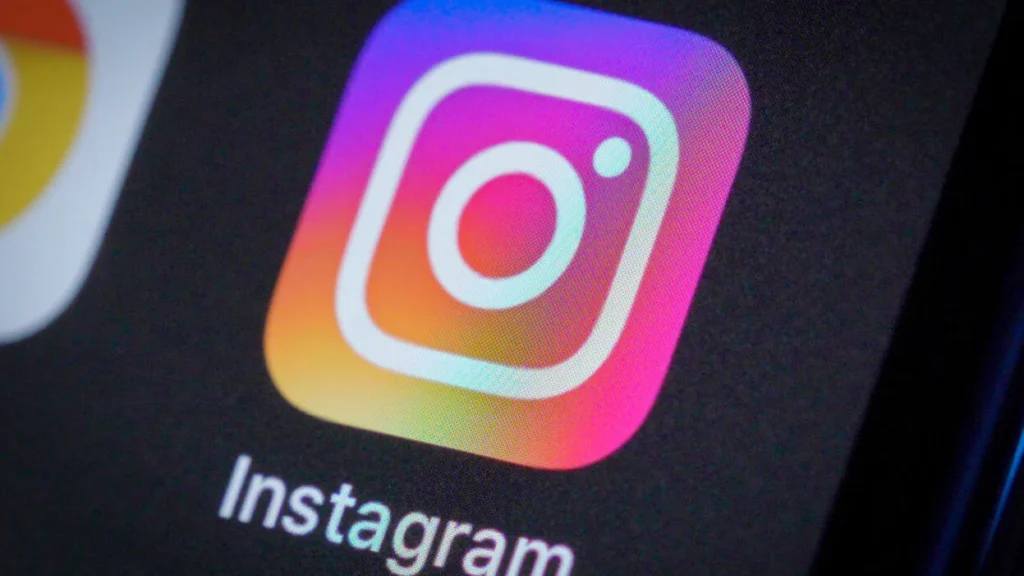 A new feature in Instagram you can like a story without DM